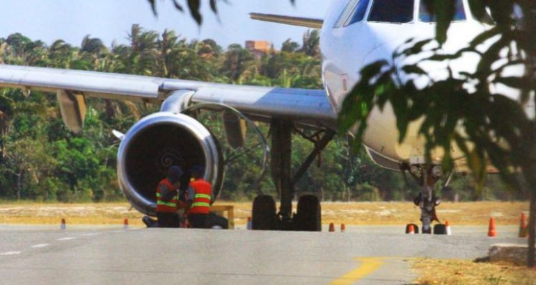 Avião colide com ave, assusta passageiros e retorna ao&nbsp;aeroporto