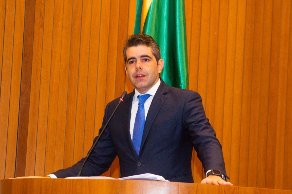 Adriano Sarney solicita explicações sobre falta de água em São&nbsp;Luís