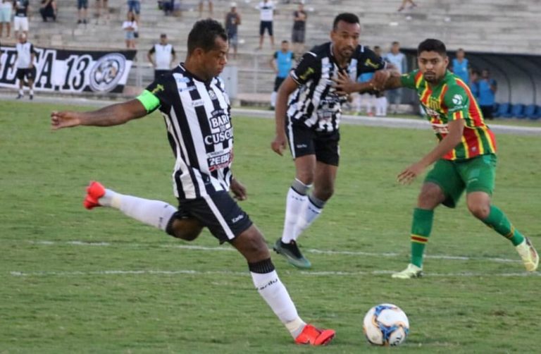“Bola parada” mata defesa do&nbsp;Sampaio