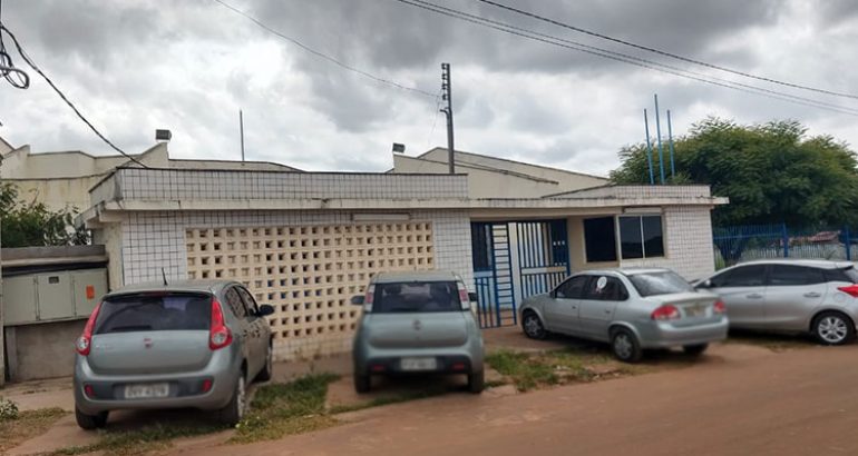 Adolescente é baleada durante troca de tiros dentro de escola&nbsp;pública