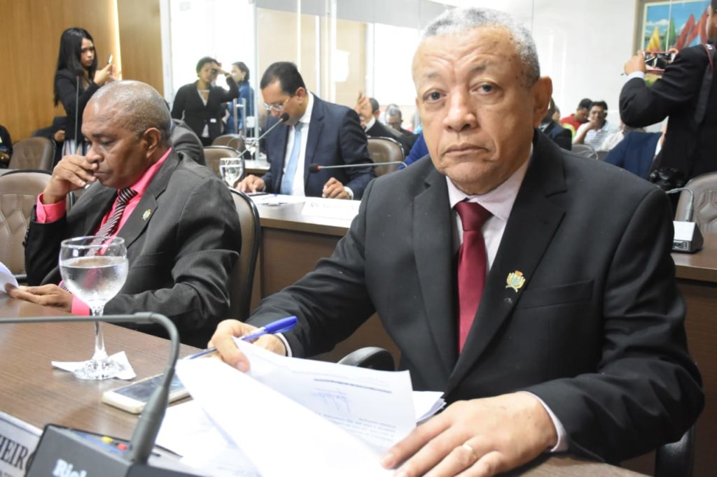 Josué Pinheiro pede recuperação de esgoto na&nbsp;Litorânea