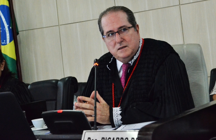 Construtora é condenada a indenizar moradores por transbordamento de esgoto em&nbsp;condomínio