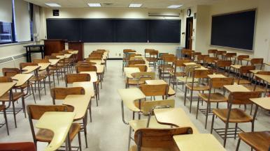Projeto garante 50% de vagas ociosas em universidade a estudantes de baixa&nbsp;renda