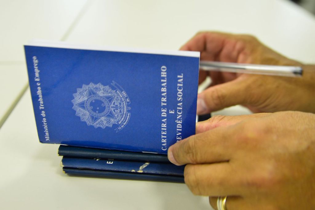 Pequenos negócios sustentam geração de emprego pelo quinto mês no&nbsp;país