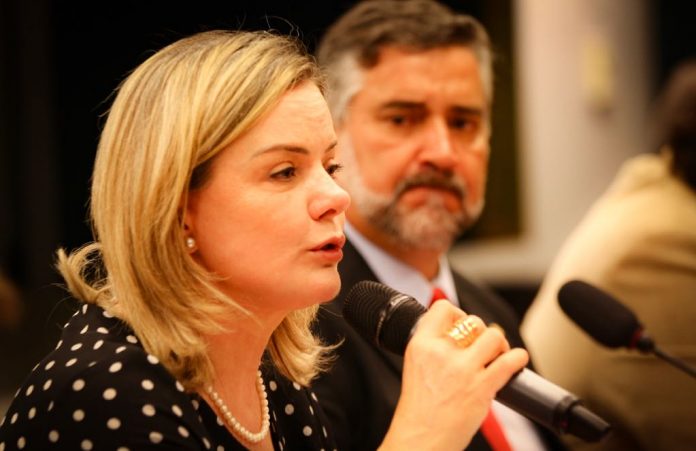 Advogado de hacker cita PT, mas partido reage em nota contra ministro da Justiça, Sergio&nbsp;Moro