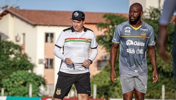 Sampaio se prepara em período integral para duelo contra o&nbsp;Botafogo/PB