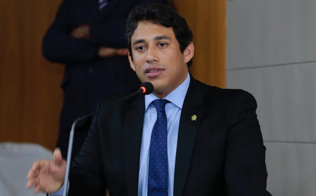 Osmar Filho apresenta projeto que proíbe utilização de produtos descartáveis em São&nbsp;Luís
