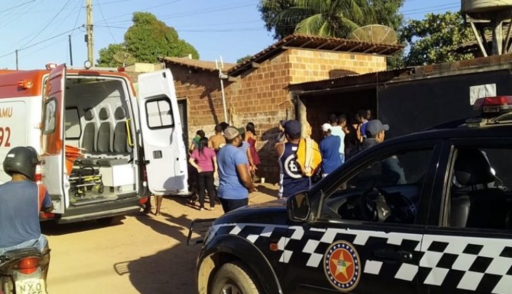 Homem é baleado e esfaqueado por assaltantes ao sair para o&nbsp;trabalho