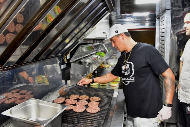 Prefeitura de São Luís realiza ” Food Truck Festival” na praça Maria&nbsp;Aragão