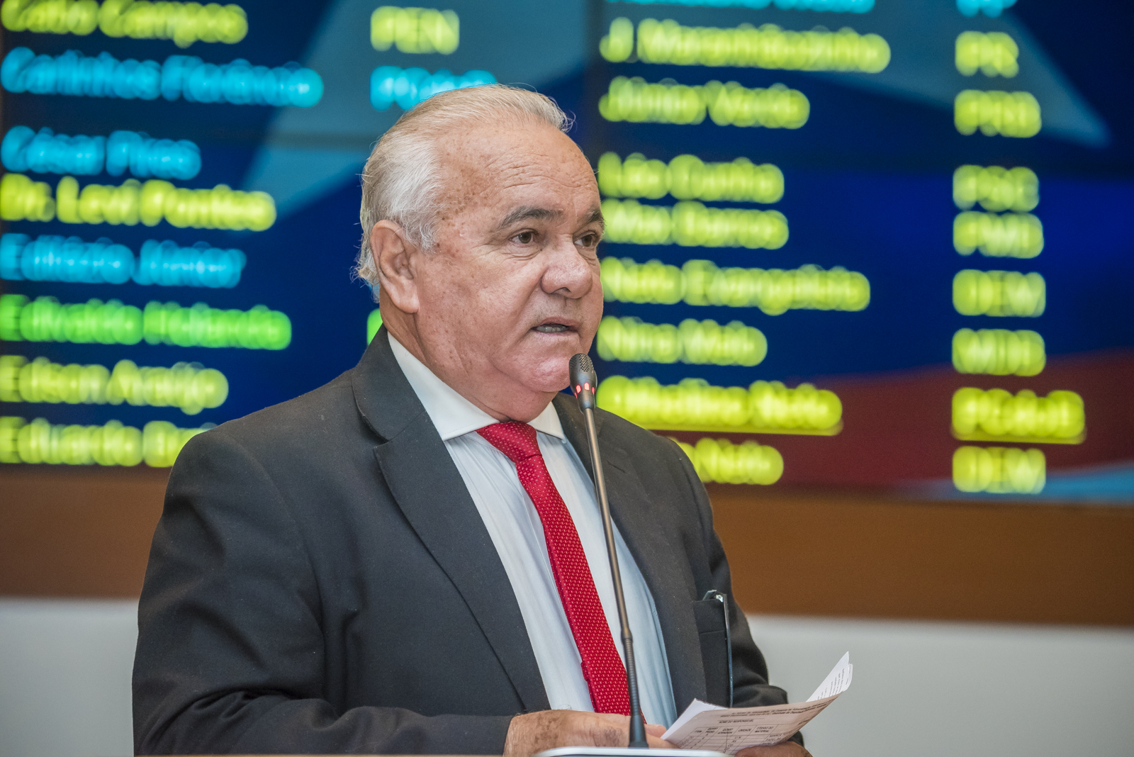 Edivaldo Holanda apresenta projeto que concede meia-entrada às doadoras de leite materno