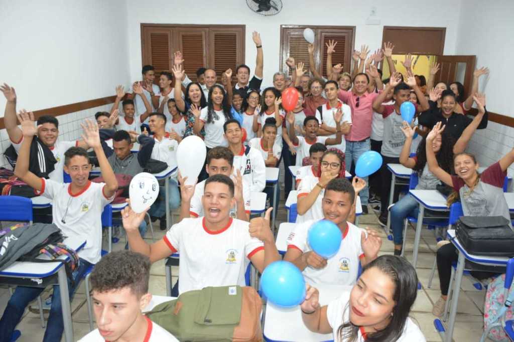 Estudantes comemoram revitalização do CE Anexo Jardim São&nbsp;Cristóvão