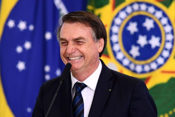 Famílias de vítimas de voo da Chape querem ajuda de&nbsp;Bolsonaro