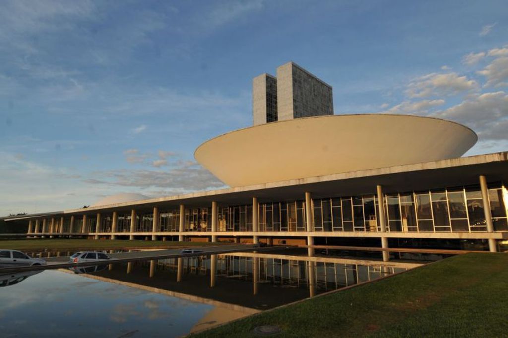 Câmara instala hoje comissão para analisar aposentadoria de&nbsp;militares