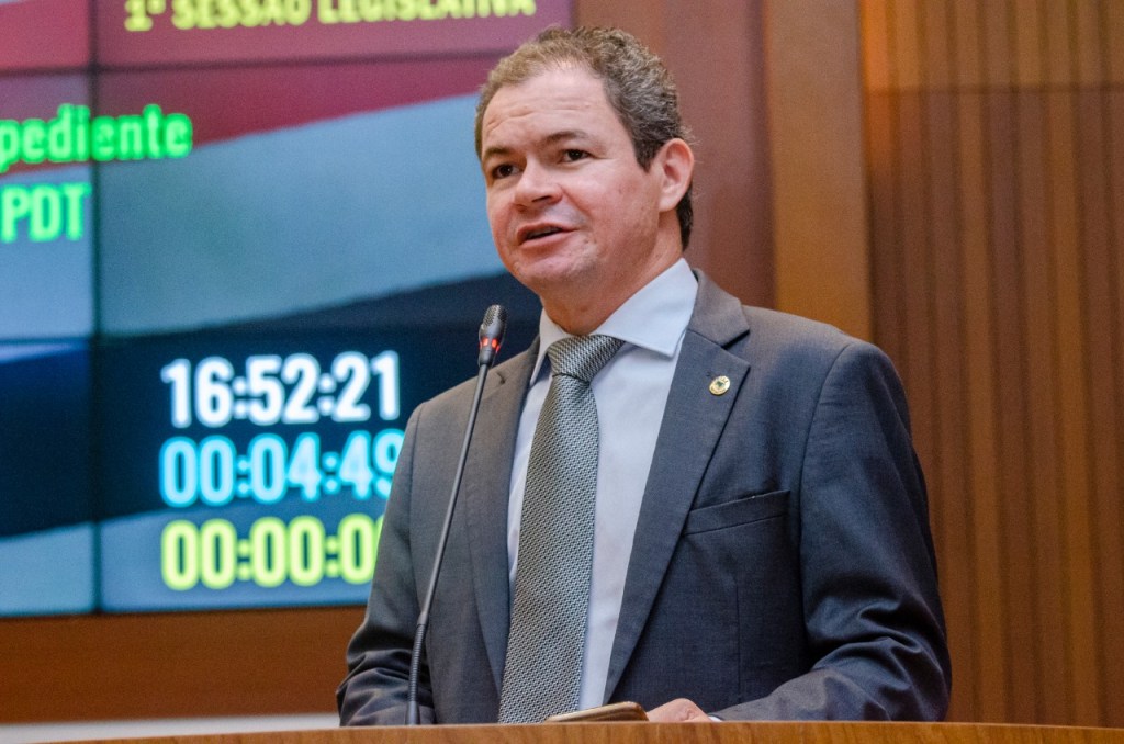 Rafael Leitoa destaca premiação do Colégio Jacira e sugere criação de Escola de Tempo Integral em&nbsp;Parnarama