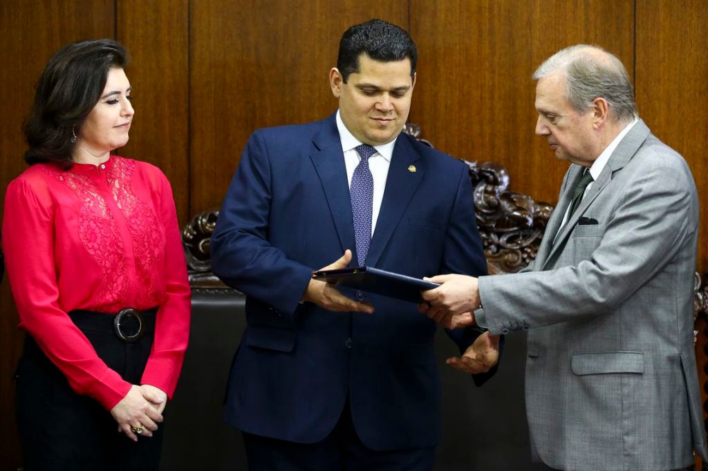 Relatório da reforma da Previdência será lido hoje na CCJ do&nbsp;Senado