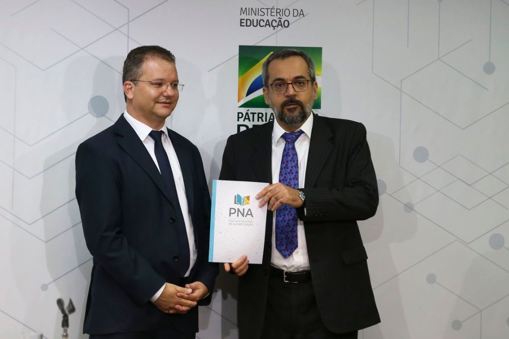Governo lança cartilha da Política Nacional da&nbsp;Alfabetização