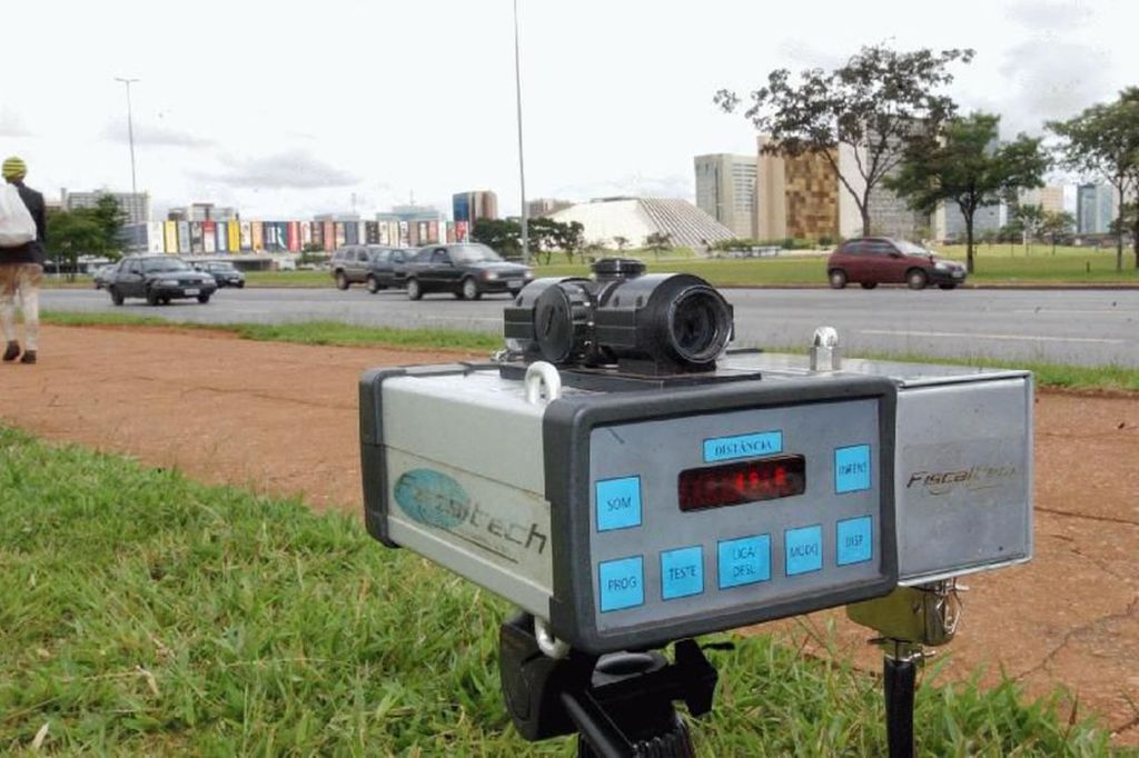 Bolsonaro manda suspender uso de radares nas rodovias&nbsp;federais