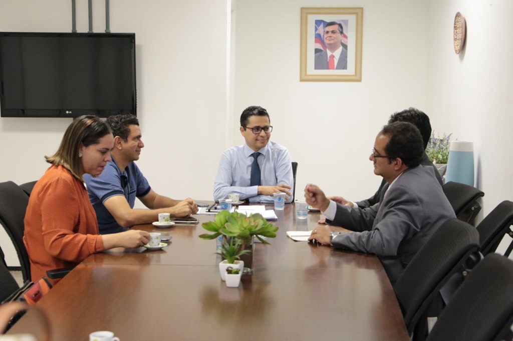 Governo do Estado e entidades ambientais debatem descarte de&nbsp;medicamentos