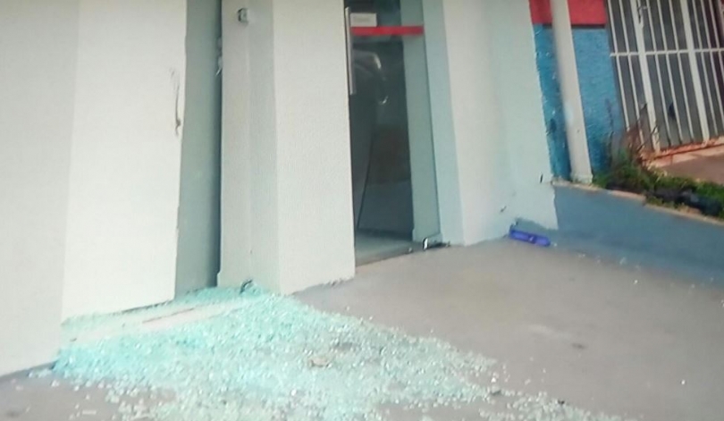 Bandidos explodem agência bancária de Senador Alexandre&nbsp;Costa