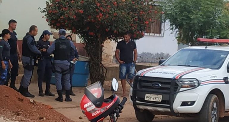 Homem é preso próximo a escola com arma e&nbsp;munições