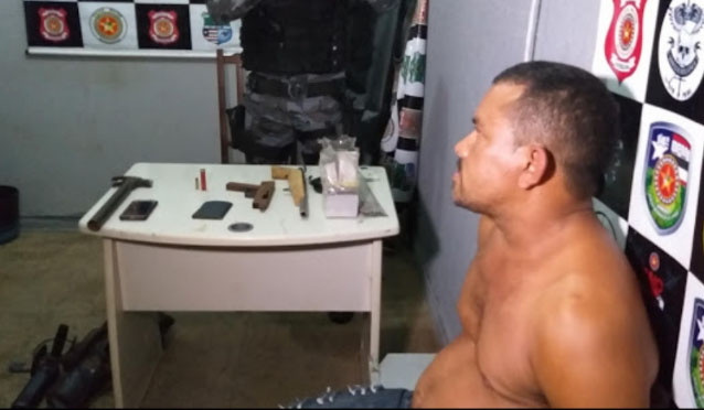 Serralheiro é preso suspeito de fabricar armas para facção&nbsp;criminosa