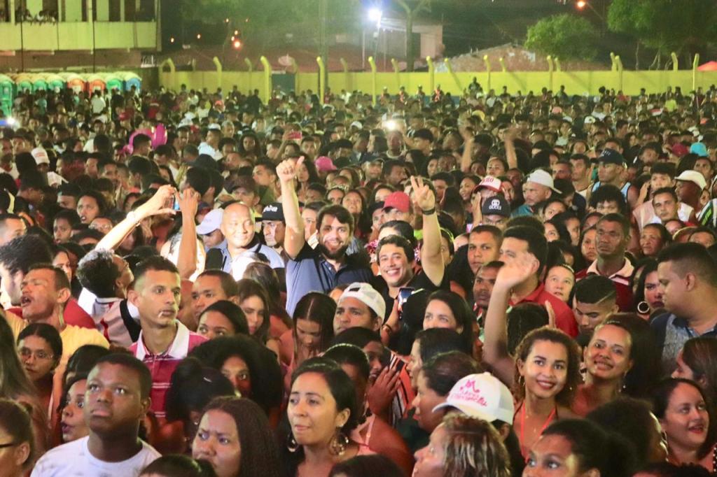 Osmar Filho e Pedro Lucas prestigiam aniversário de 25 anos da Vila&nbsp;Luizão