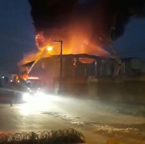 Incêndio é registrado em galpão no bairro São Cristóvão em São&nbsp;Luís