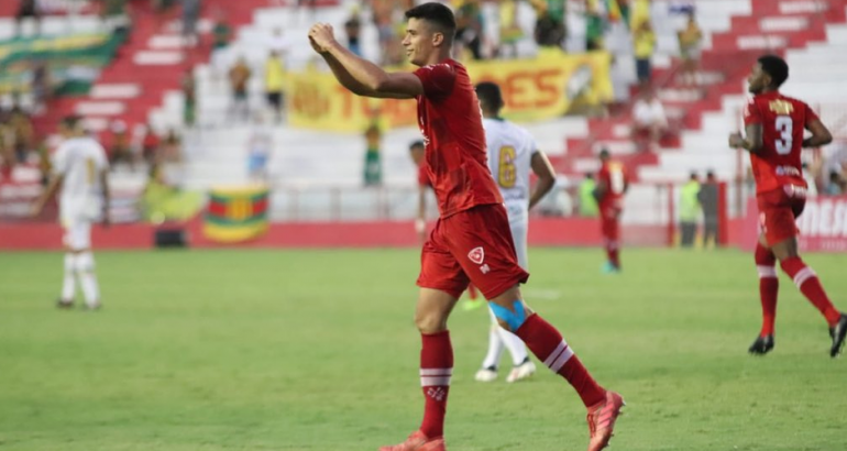 Náutico vence Sampaio Corrêa e sai na frente na final da Série&nbsp;C