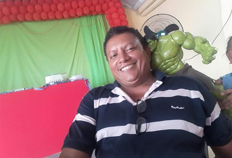 Caminhoneiro morre ao sofrer infarto dentro de mala durante&nbsp;assalto