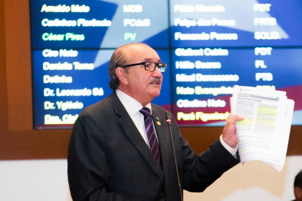 Deputado mostra incoerência do Governo e cobra liberação de recursos para combate ao câncer