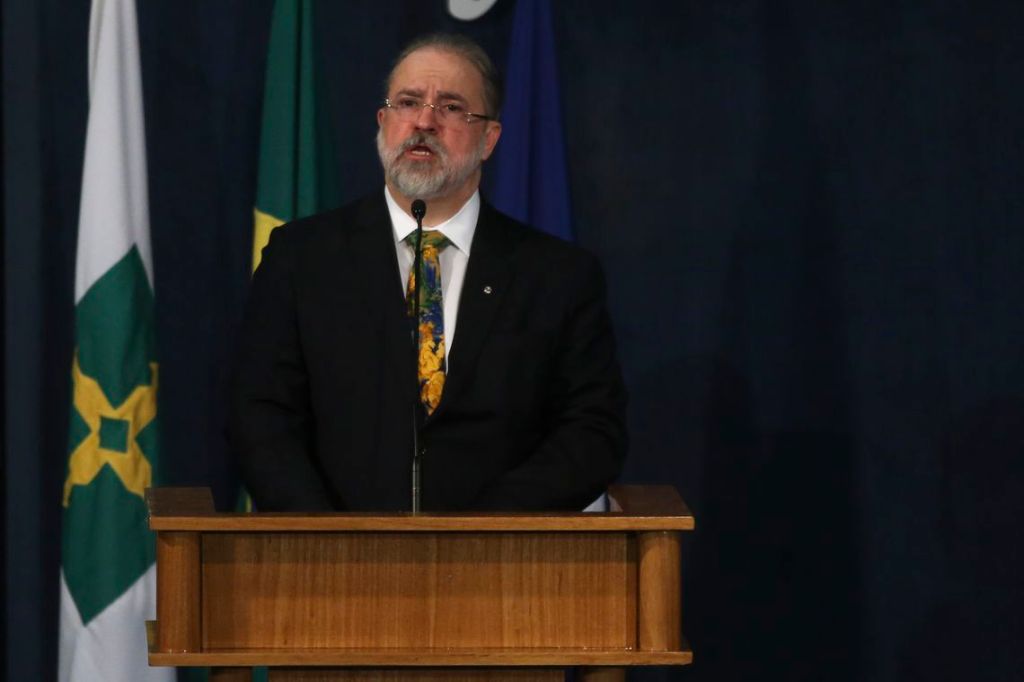 Aras diz que PGR priorizará combate “intransigente à corrupção”