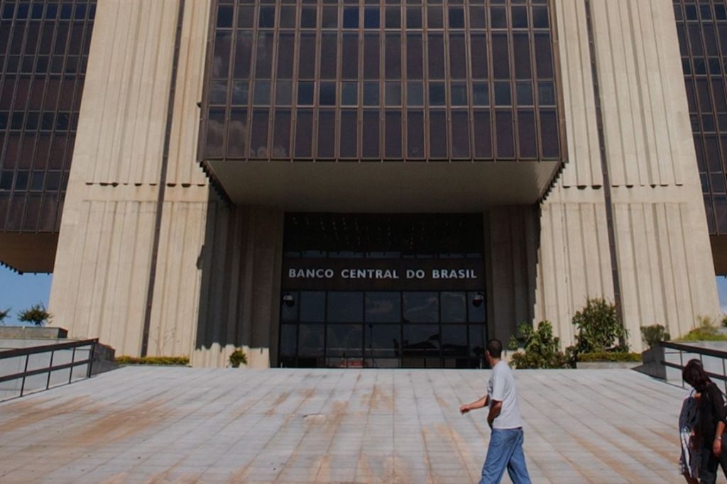 Estimativa de inflação cai pela 11ª vez seguida para&nbsp;3,26%
