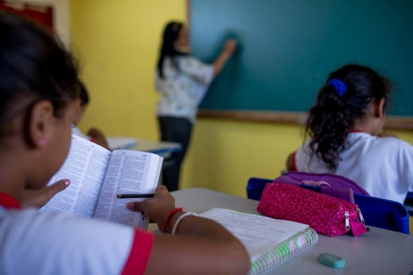Em meio a pandemia, aprendizagem cai nas escolas do país