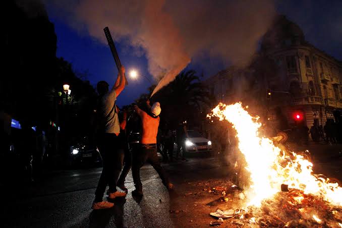 Presidente do Chile decreta estado de emergência após protestos em&nbsp;Santiago