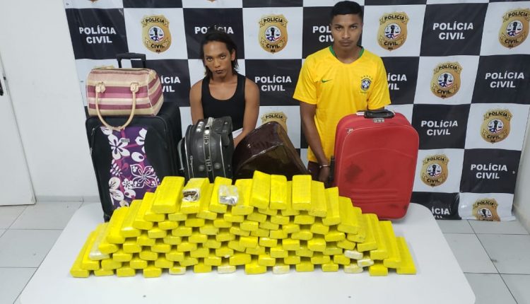 Polícia prende suspeitos por tráfico de drogas com aproximadamente 70 Kg de&nbsp;maconha