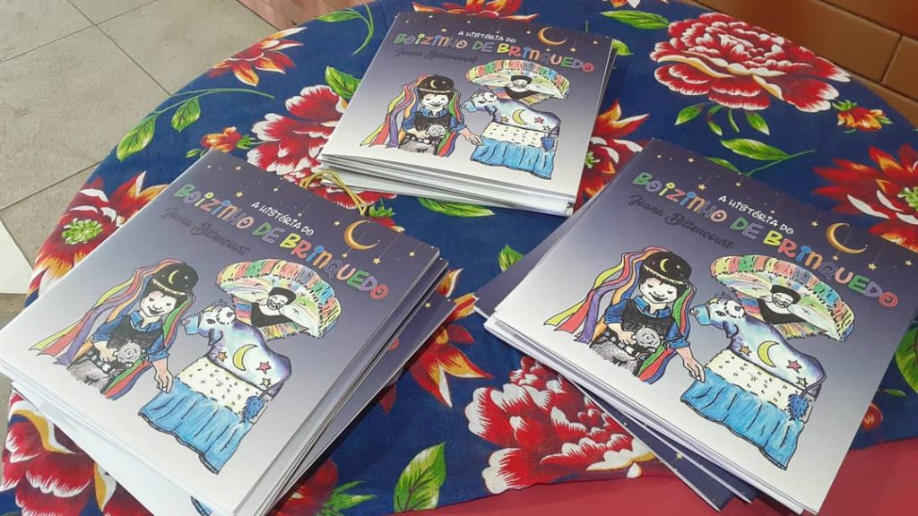 Livro “A História do Boizinho de Brinquedo” é relançado na Felis com apoio de&nbsp;vereador