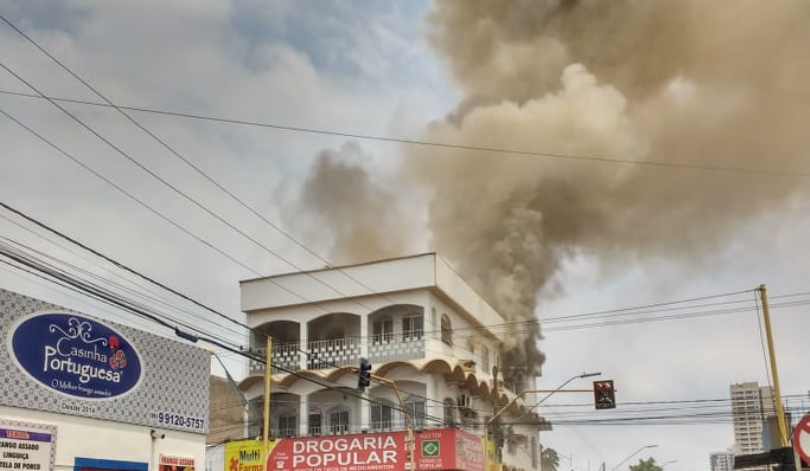 Incêndio atinge prédio e deixa uma pessoa ferida, em&nbsp;Imperatriz