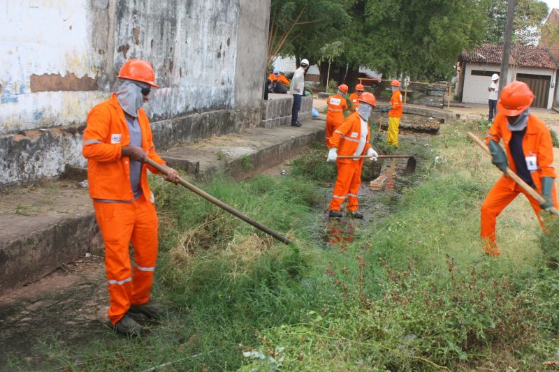 Prefeitura de São Luís realiza ação de limpeza e desobstrução de canal na Cidade&nbsp;Operária