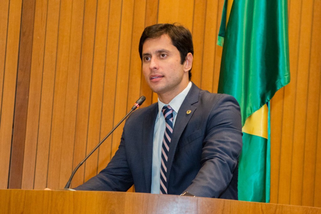 Duarte Jr sugere pesquisa para combater suposta cartelização do preço dos combustíveis no&nbsp;MA