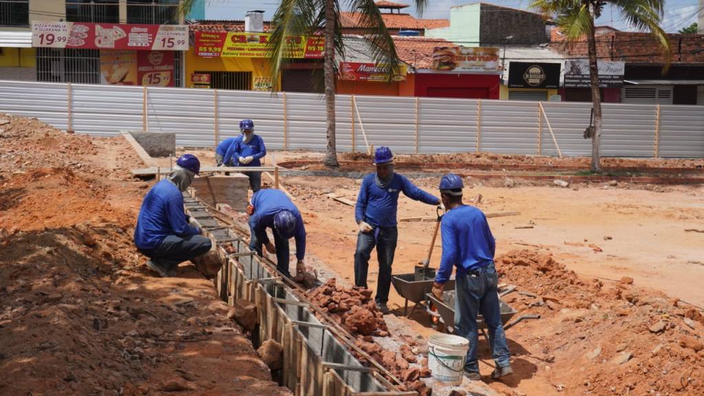 Governo do Estado revitaliza praças com mão de obra local e gera trabalho e&nbsp;renda