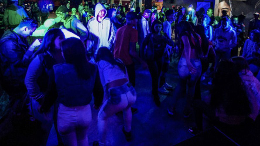 Nove pessoas morreram pisoteadas em baile&nbsp;funk