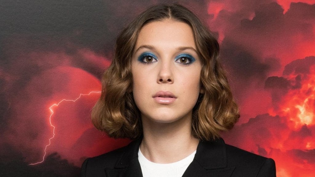 Aos 15 anos, estrela de Stranger Things está namorando&nbsp;jogador