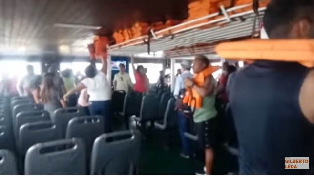 Vídeo: passageiro filma colisão de 2 Ferry Boats na Baía de São&nbsp;Marcos