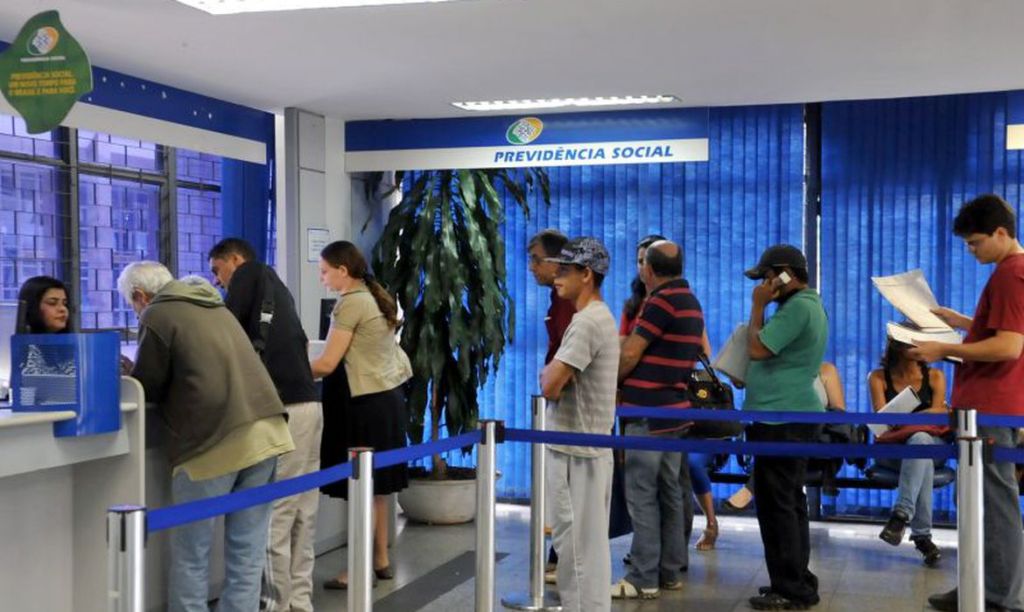 Publicada portaria que reajusta em 4,48% benefícios do&nbsp;INSS