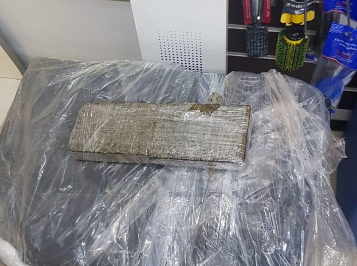 PRF apreende 82 quilos de maconha dentro de carro em posto de&nbsp;combustíveis