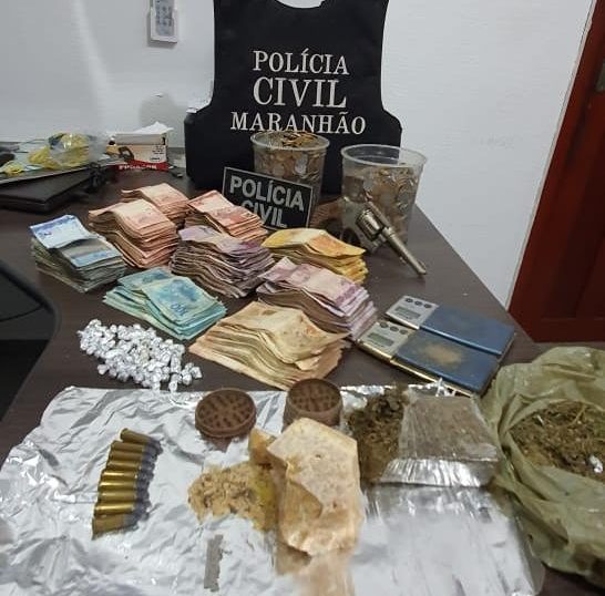 Cerca de R$ 18 mil apreendidos com casal em Coelho&nbsp;Neto
