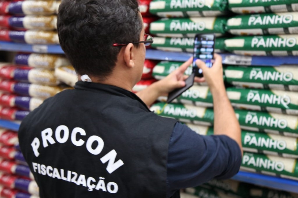 Procon/MA fiscaliza supermercados e monitora preços de produtos durante&nbsp;pandemia