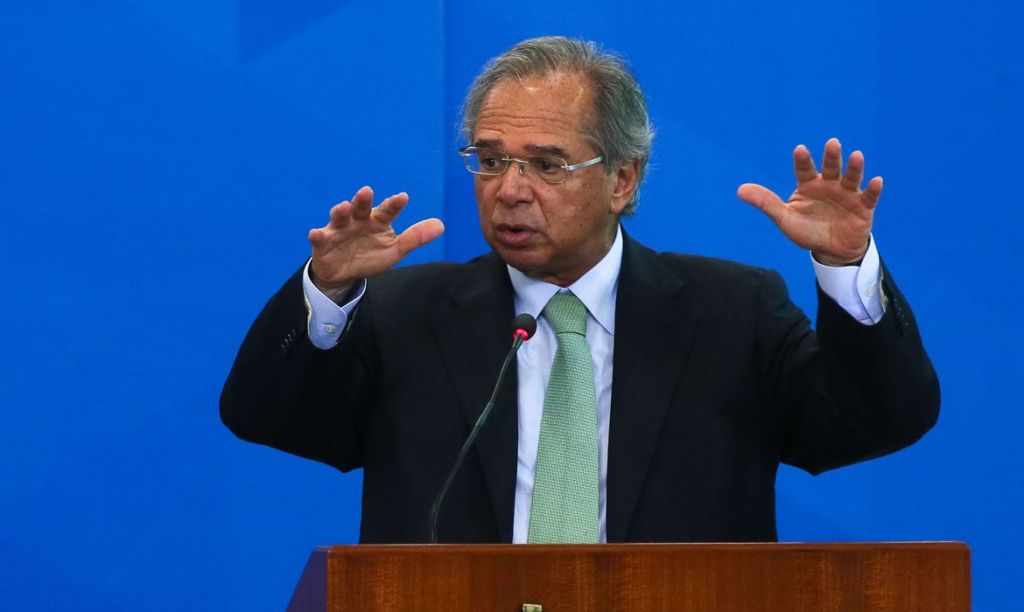 Guedes diz que economia está&nbsp;“reacelerando”