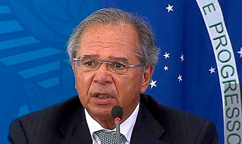 Voucher para trabalhador informal vai durar três meses, diz&nbsp;Guedes