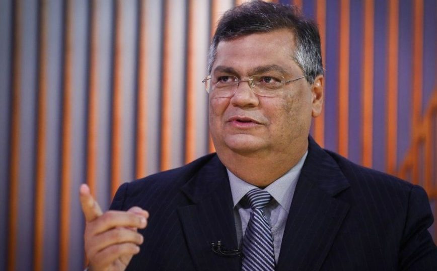 Flavio Dino defende aumento de tributação sobre grandes fortunas para promover&nbsp;desenvolvimento